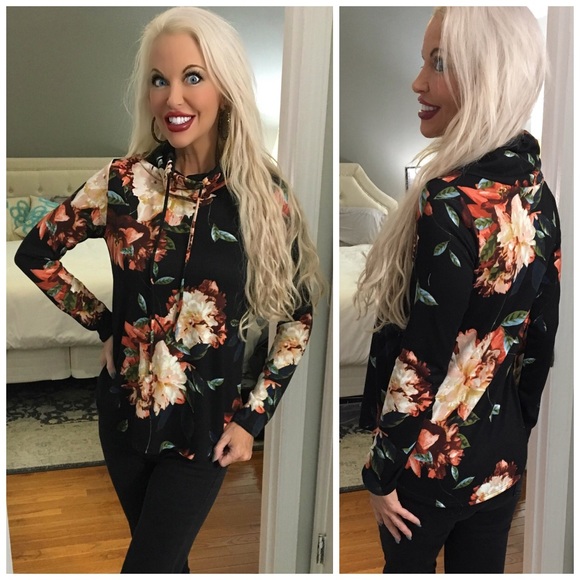 LAST 1! β€οΈ Gorgeous Super Soft Brushed Floral Top! - Picture 4 of 5